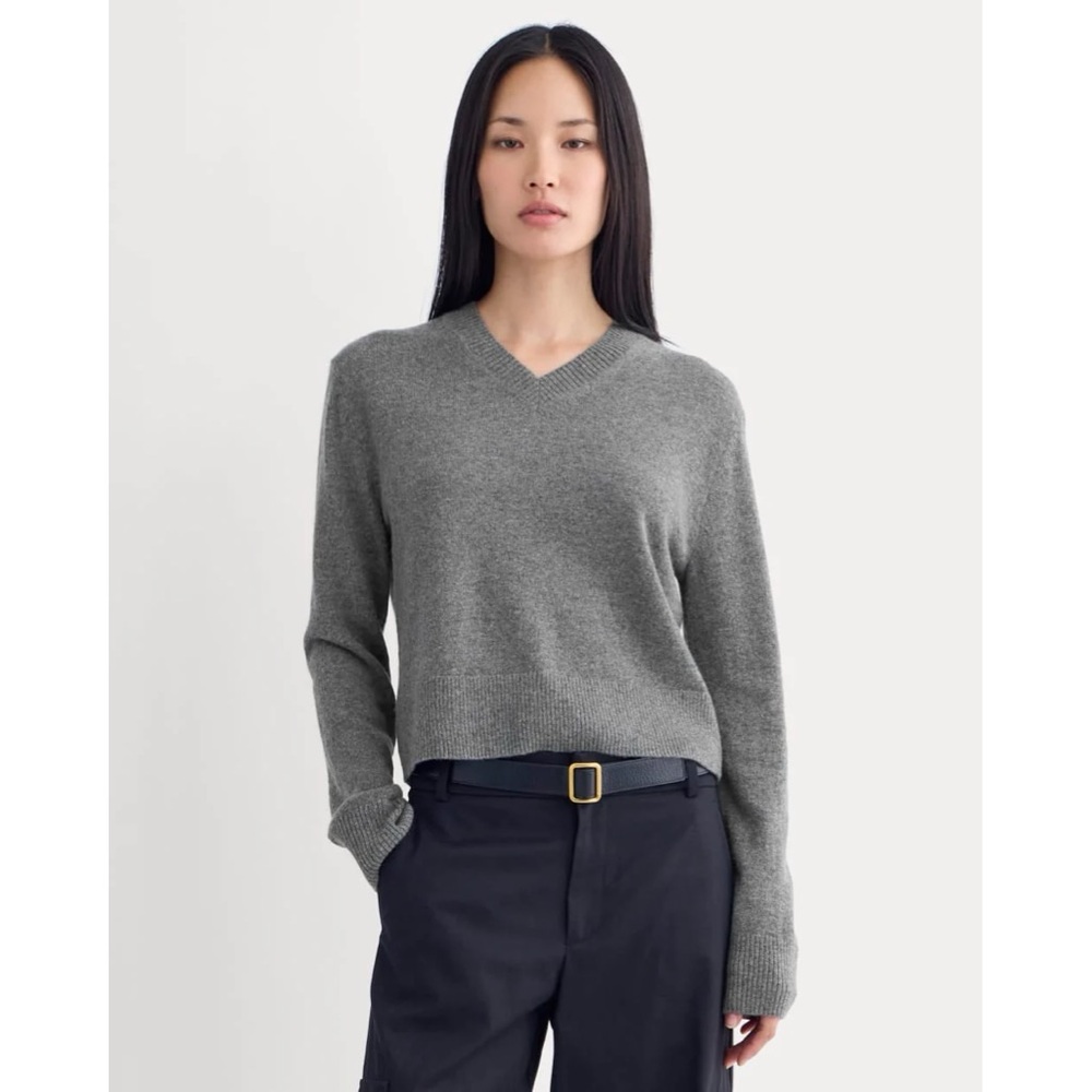 Everlane 100% Cashmere Gray V-Neck Sweater Women CASHMERE CROPPED HIGH-V SWEATER